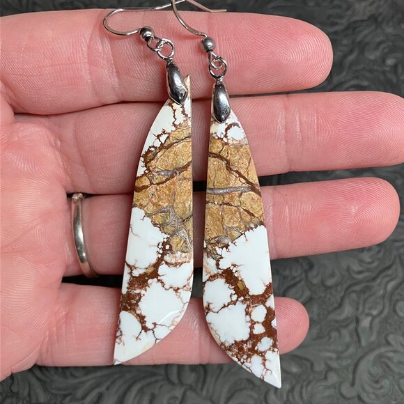 Wild Horse Turquoise Magnesite Crazy Horse Appaloosa Stone Earrings - Picture 1 of 5